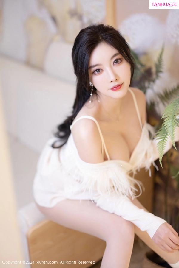 杨晨晨 sugar小甜心CC [XiuRen]高清写真图 2024.04.09 No.8363 杨晨晨Yome 丝袜美腿第25张图片